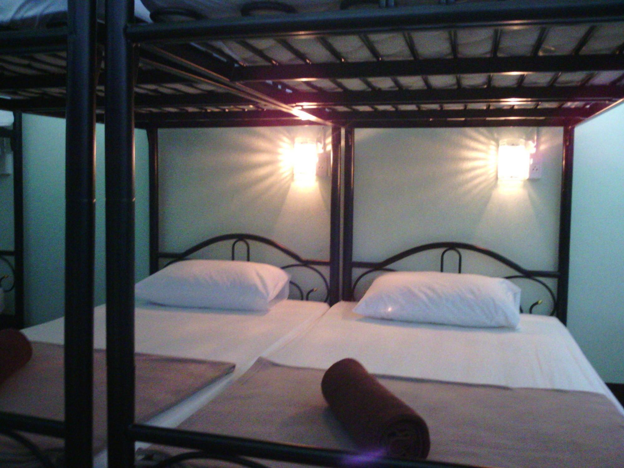 Baan Mook Anda Hostel Ko Lanta Exterior foto
